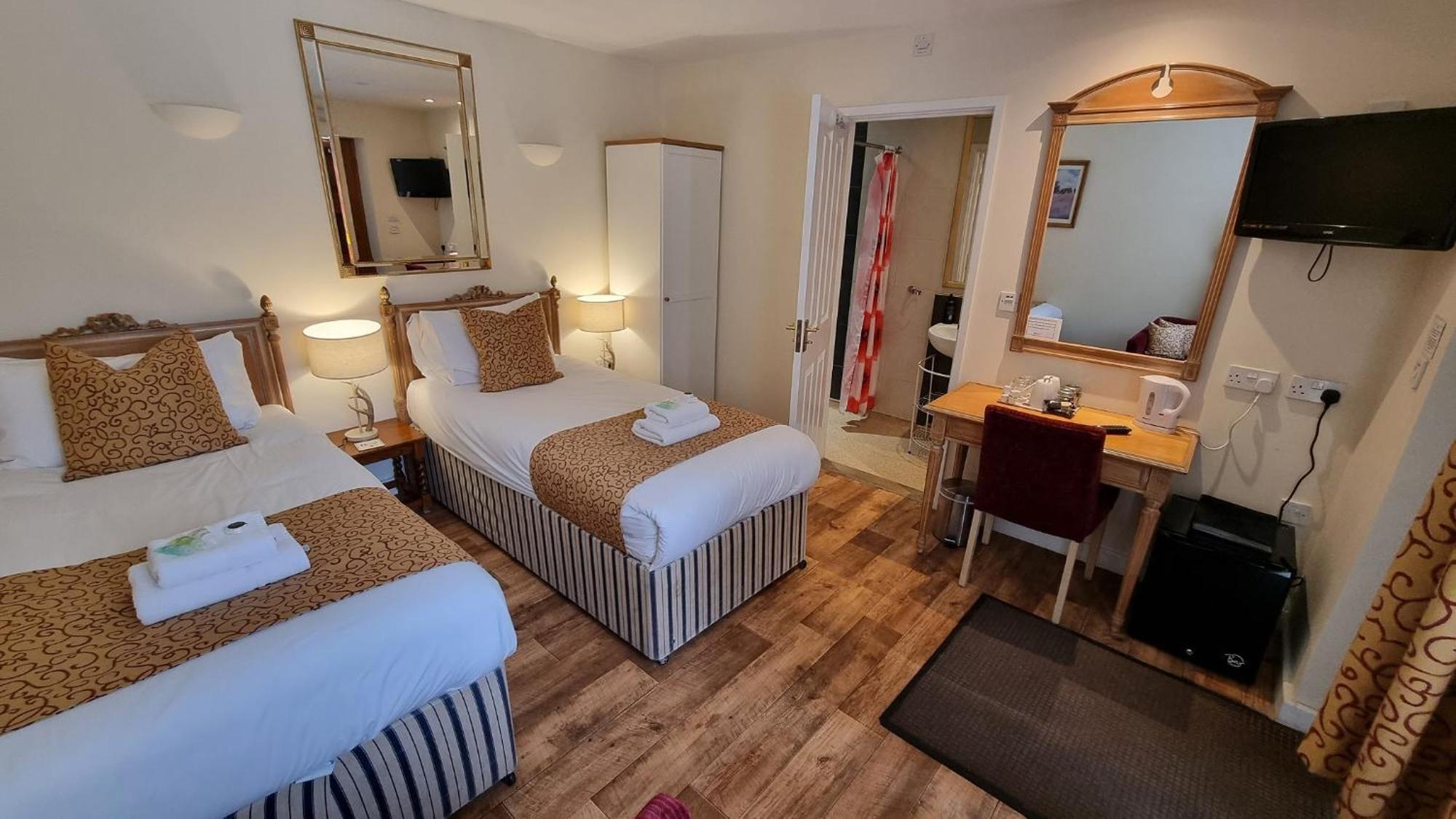 The Fox & Hounds Otel Faringdon Oda fotoğraf